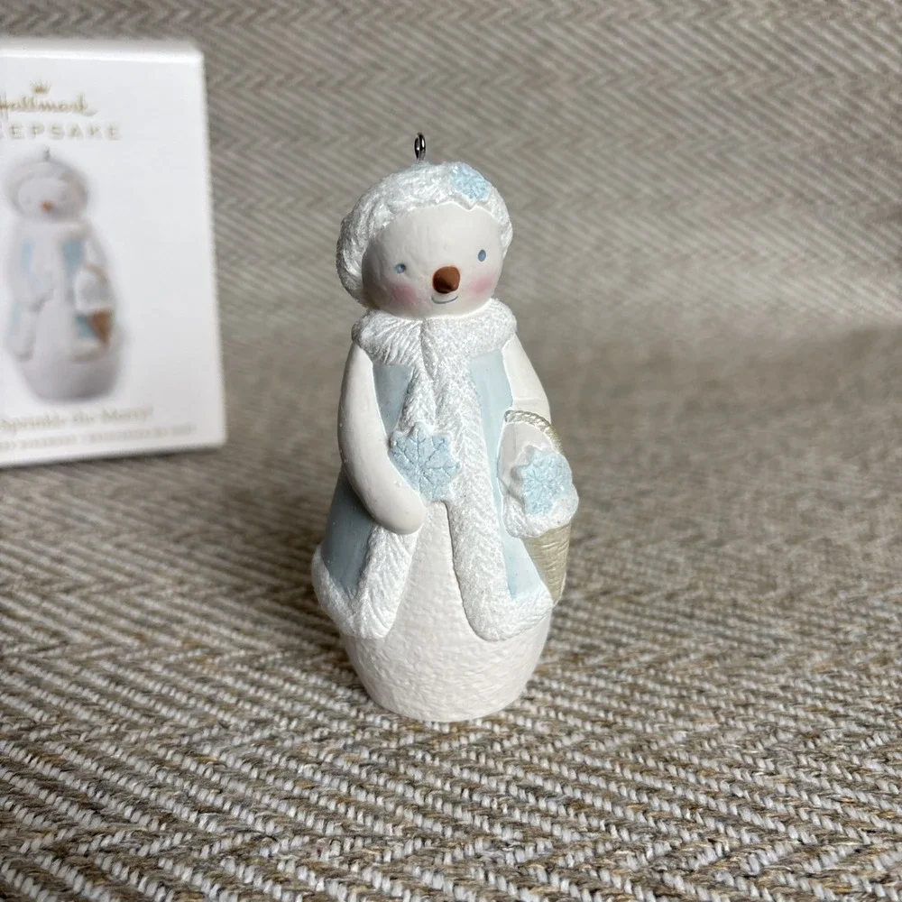 Hallmark keepsake Snowman Ornament: 2010 Sprinkle the Merry!, QXG7326